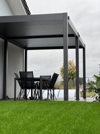 Instalovali jsme bioklimatickou pergolu a 2x zahradní domek Biohort Avantgarde. Po čase jsme se přijeli podívat a na ☕️....